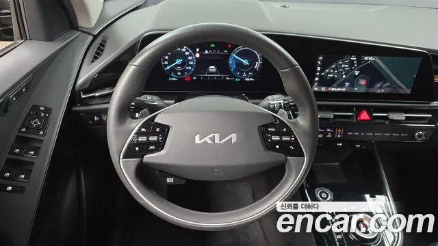 Kia Niro — Фото автомобиля 18