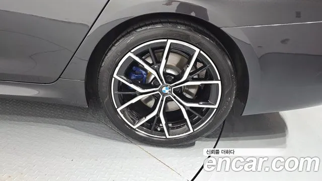 BMW 5 Series G30 — Фото автомобиля 6