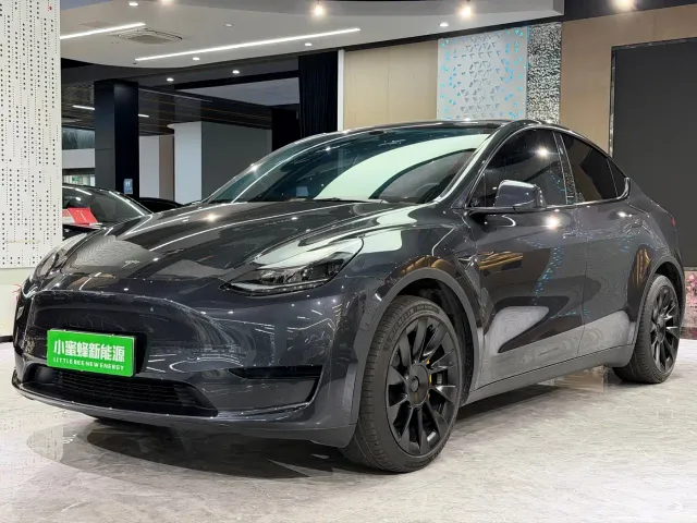 Фотография автомобиля — Tesla Model Y