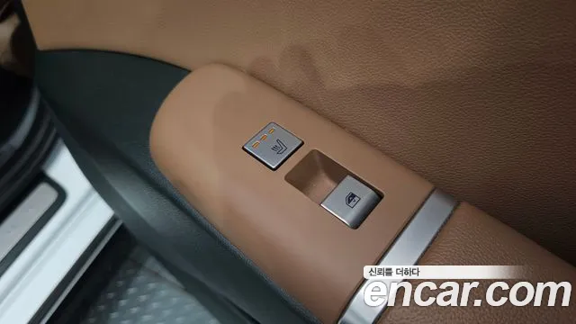 Hyundai Grandeur Grandeur (GN7) 2.5 Бензин 2WD — Фото автомобиля 5