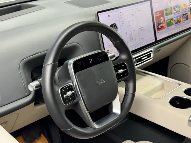 Li Auto L8 — Фото автомобиля 18