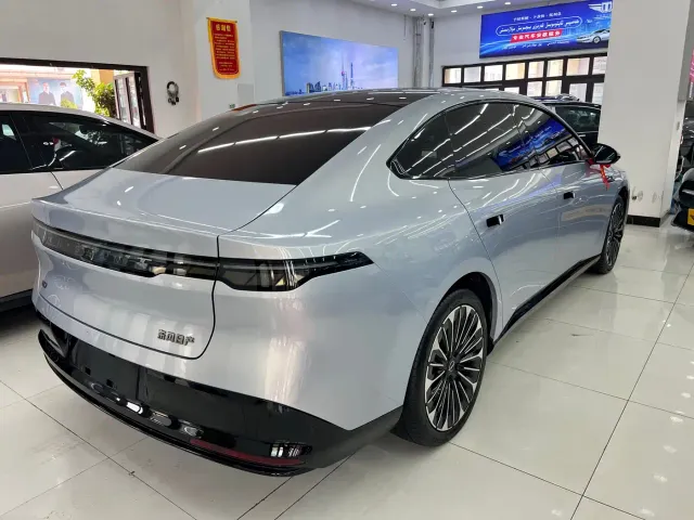 Nissan N7 — Фото автомобиля 10
