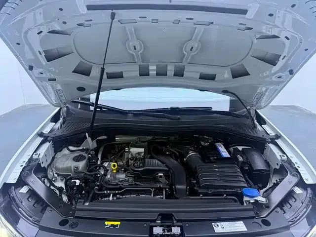 Volkswagen Tiguan L — Фото автомобиля 12