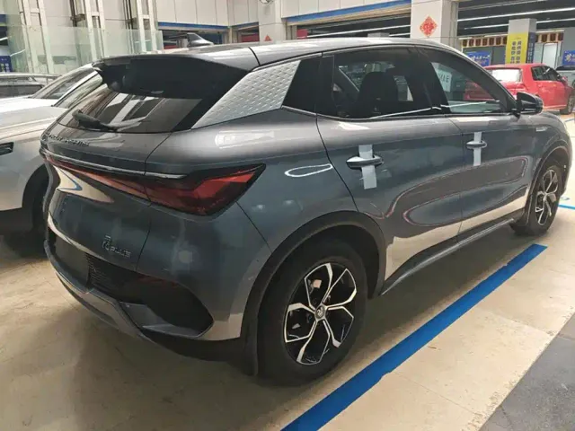 BYD Yuan PLUS — Фото автомобиля 3
