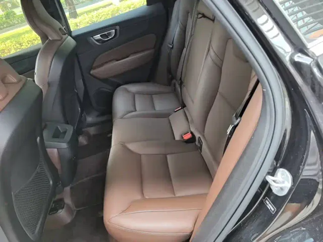 Volvo XC60 — Фото автомобиля 16