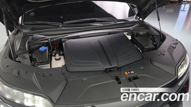 Genesis GV60 — Фото автомобиля 6