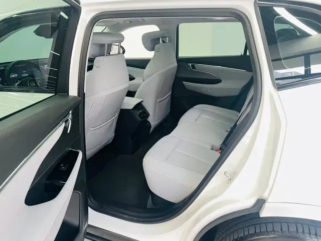 Buick E5 — Фото автомобиля 10