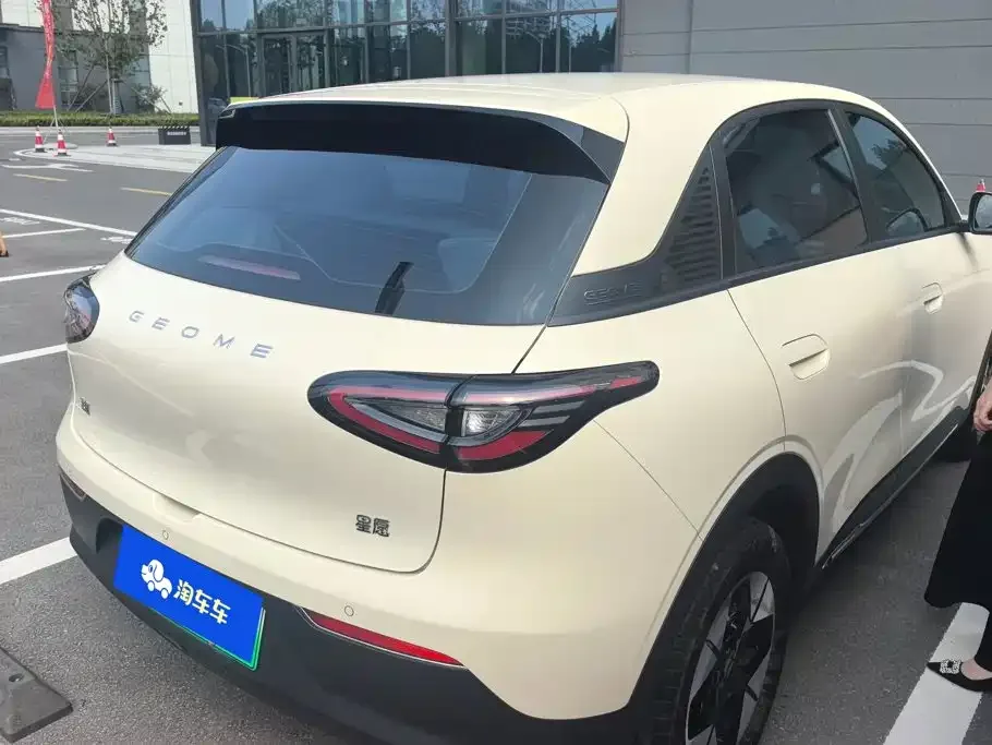 Geely Galaxy Starry Wish 2025 310km Dream Edition — Фото автомобиля 3