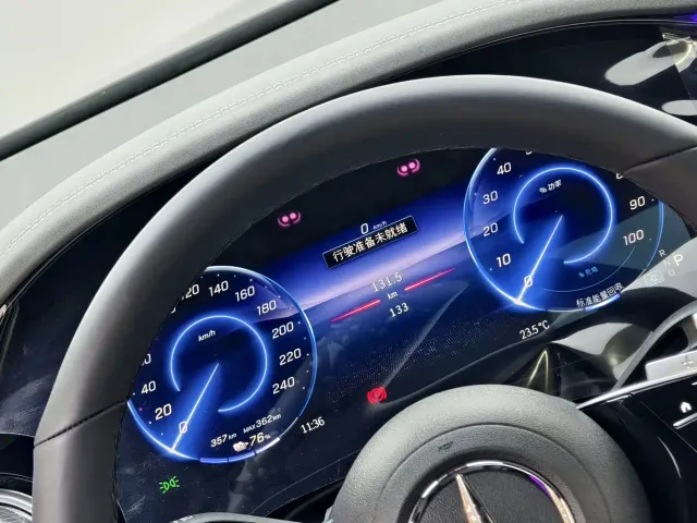 Mercedes-Benz EQS SUV — Фото автомобиля 16