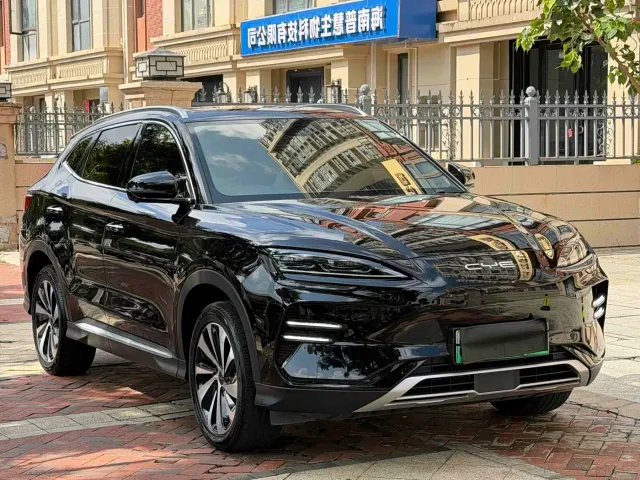 BYD Song PLUS — Фото автомобиля 3