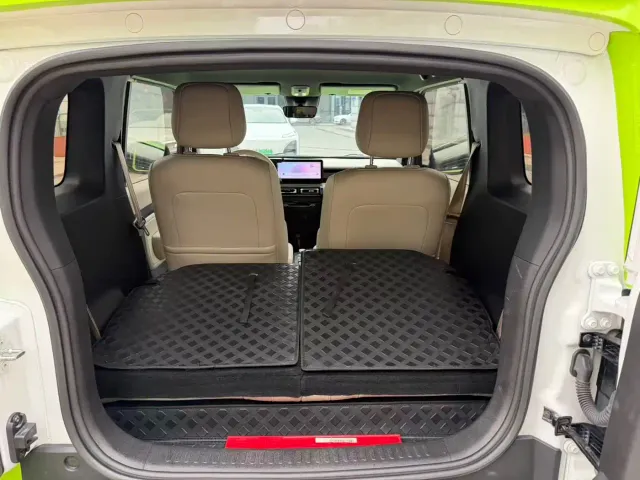 Baojun Yep — Фото автомобиля 12