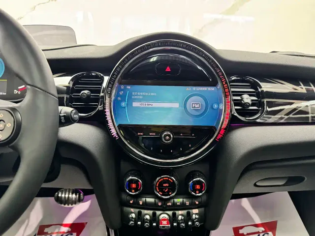 MINI John Cooper Works — Фото автомобиля 12
