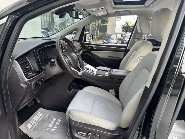 GAC Trumpchi M8 — Фото автомобиля 12