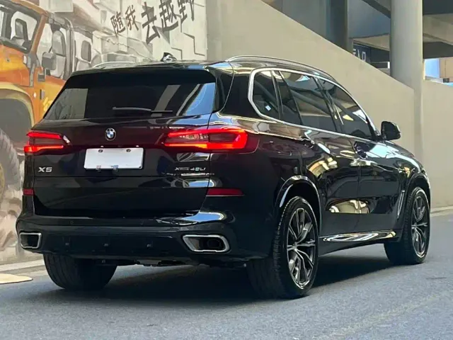 BMW X5 — Фото автомобиля 5