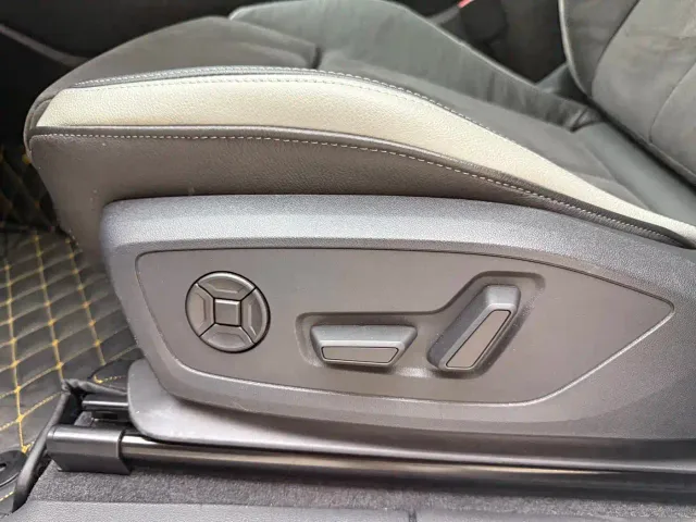 Audi Q3 — Фото автомобиля 10