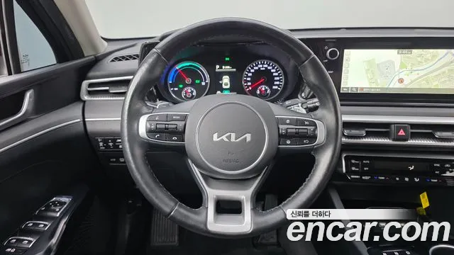 Kia K5 Generation 3 — Фото автомобиля 14
