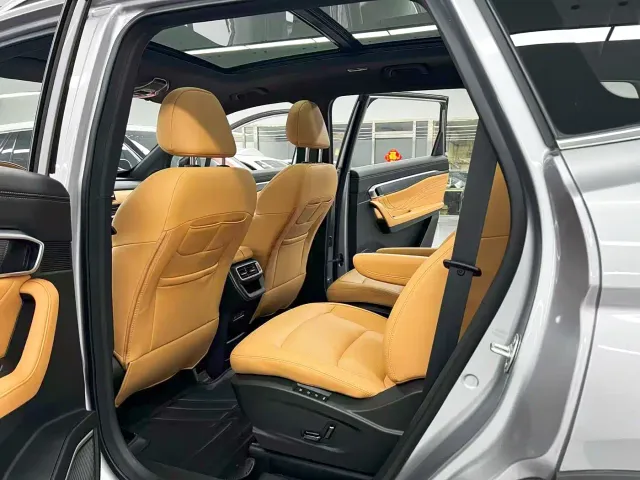 Geely Haoyue L — Фото автомобиля 8
