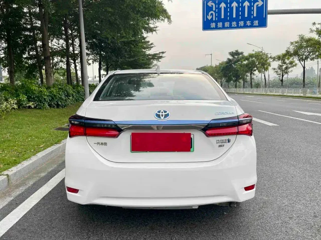 Toyota Corolla Twin Engine E+ — Фото автомобиля 7