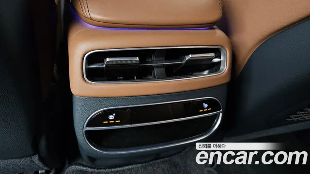 Genesis GV70 2.5T Бензин AWD — Фото автомобиля 16