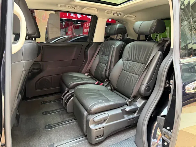 Honda Odyssey — Фото автомобиля 11