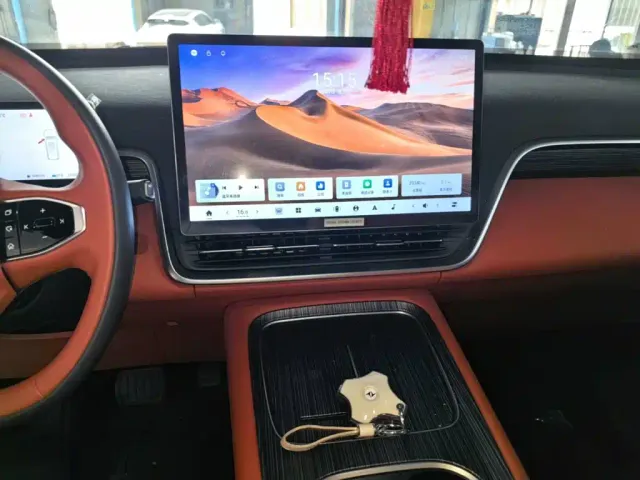 Dongfeng Yipai eπ008 2024 210Max Range Extender 6-Seater — Фото автомобиля 12