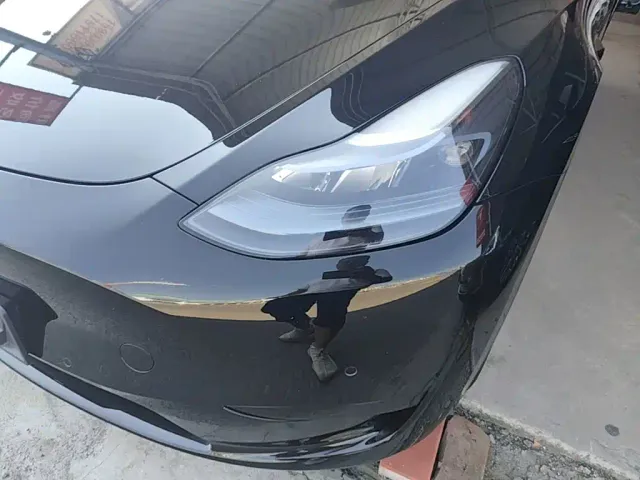 Tesla Model Y — Фото автомобиля 23