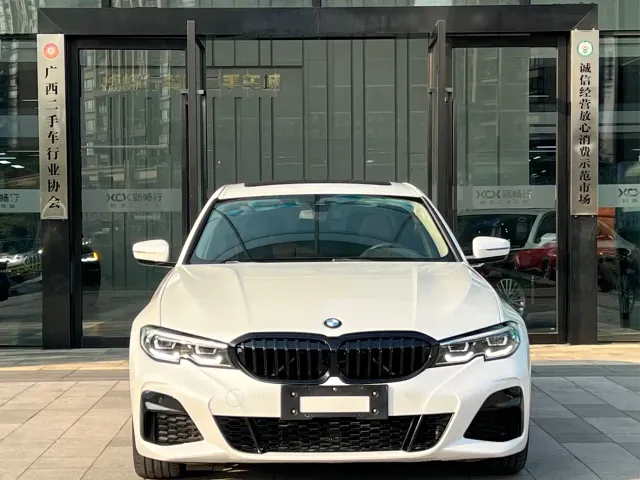 BMW 3 Series — Фото автомобиля 2