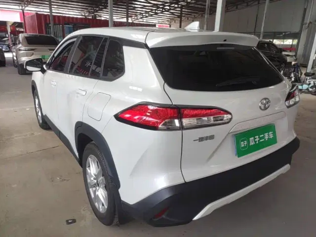 Toyota Corolla Cross — Фото автомобиля 4