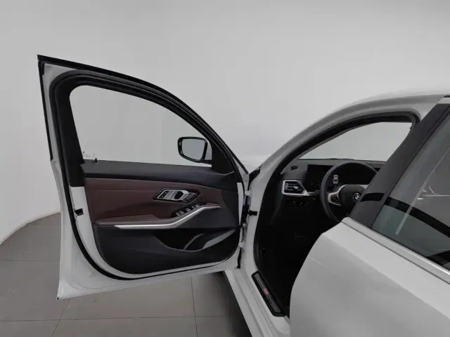 BMW i3 — Фото автомобиля 8