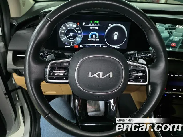 Kia Carnival Generation 4 — Фото автомобиля 9