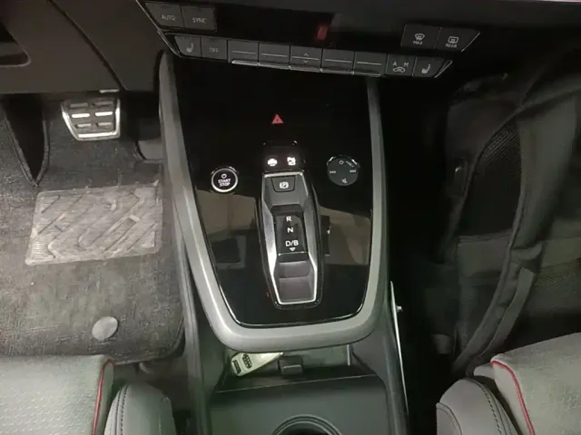 Audi Q5 e-tron — Фото автомобиля 13