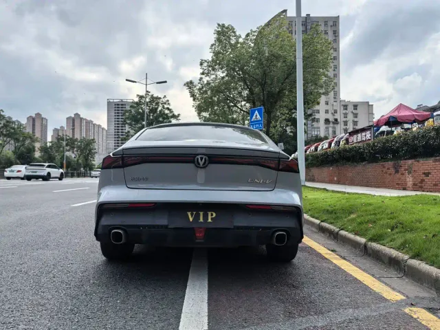 Changan UNI-V — Фото автомобиля 7