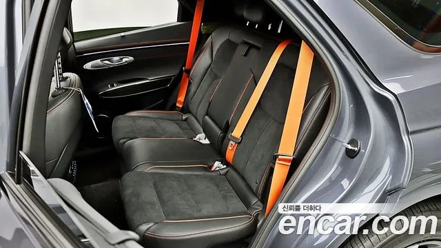 Genesis GV70 — Фото автомобиля 10
