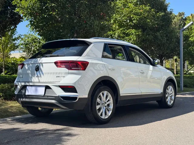 Volkswagen T-Roc — Фото автомобиля 4