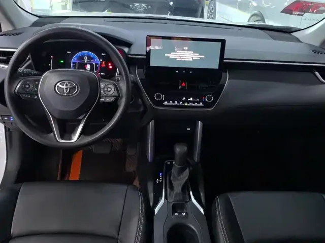 Toyota Frontlander — Фото автомобиля 12
