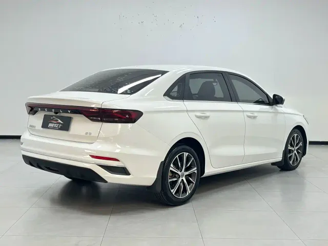 Geely Emgrand 2022 4th Generation 1.5L CVT Premium — Фото автомобиля 6