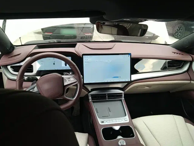 BYD Seal 07 DM-i — Фото автомобиля 9