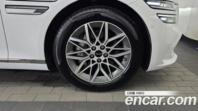Genesis G80 RG3 — Фото автомобиля 6