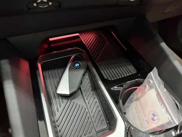 BMW i5 — Фото автомобиля 16