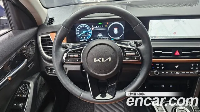 Kia Seltos New — Фото автомобиля 13