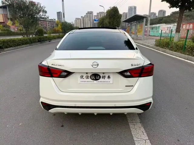 Nissan Teana — Фото автомобиля 11