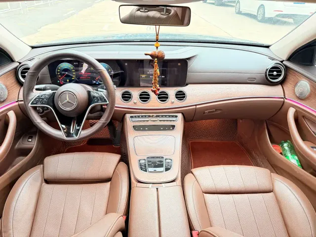 Mercedes-Benz Mercedes-Benz E-Class 2022 E 300 L Fashion — Фото автомобиля 8