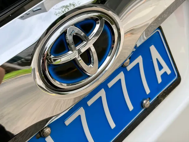 Toyota Alphard — Фото автомобиля 14