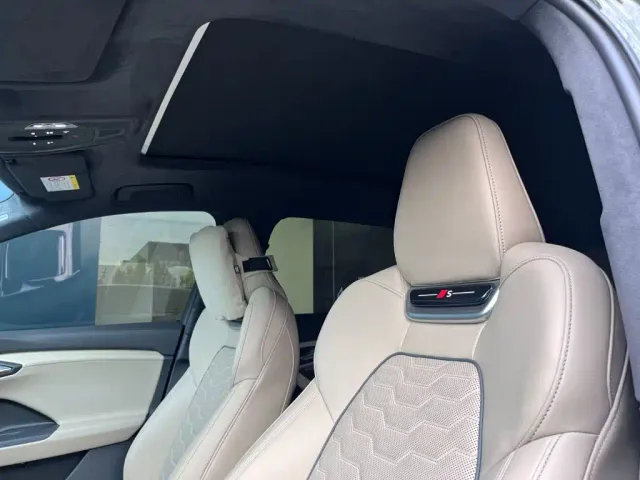 Audi Q6L e-tron — Фото автомобиля 13