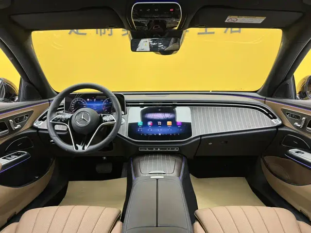 Mercedes-Benz E-Class — Фото автомобиля 14