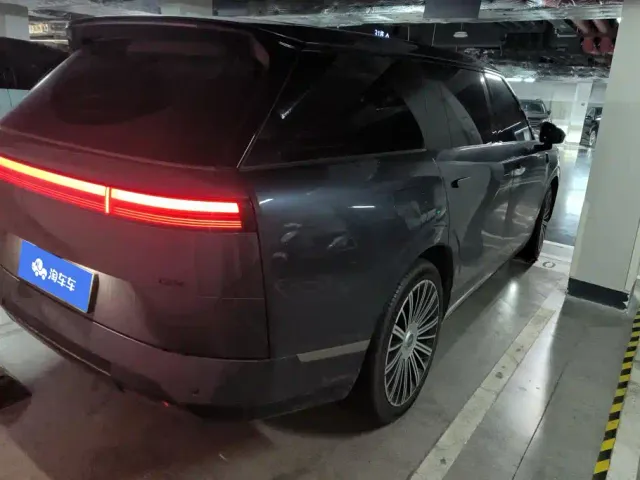Xpeng GX — Фото автомобиля 3