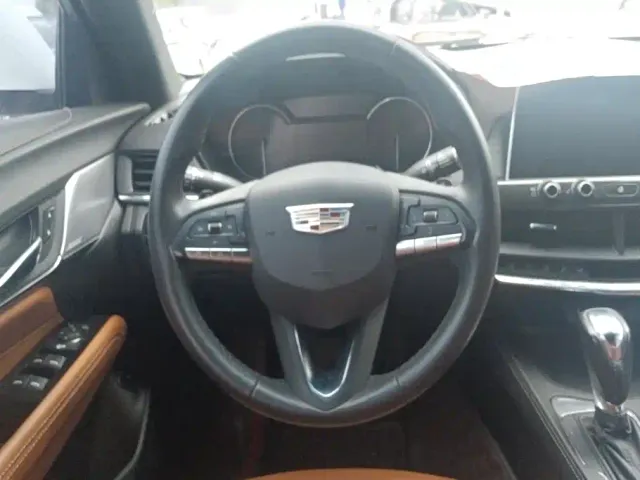 Cadillac CT4 — Фото автомобиля 15