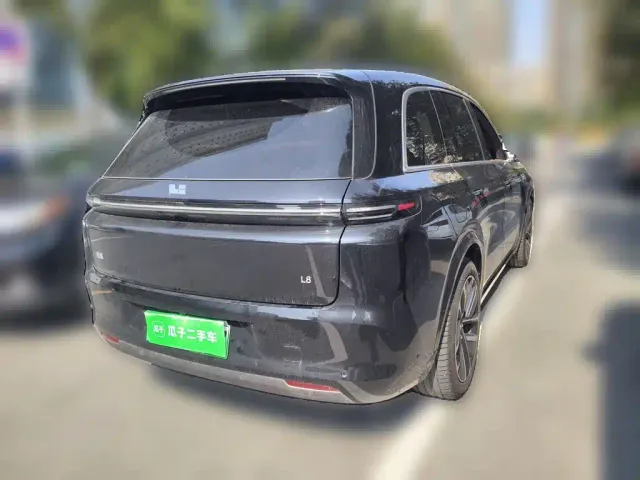 Li Auto L8 — Фото автомобиля 4