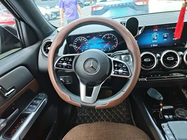 Mercedes-Benz GLB-Class — Фото автомобиля 6