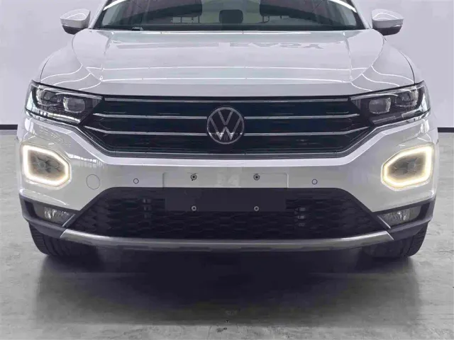 Volkswagen T-Roc — Фото автомобиля 8